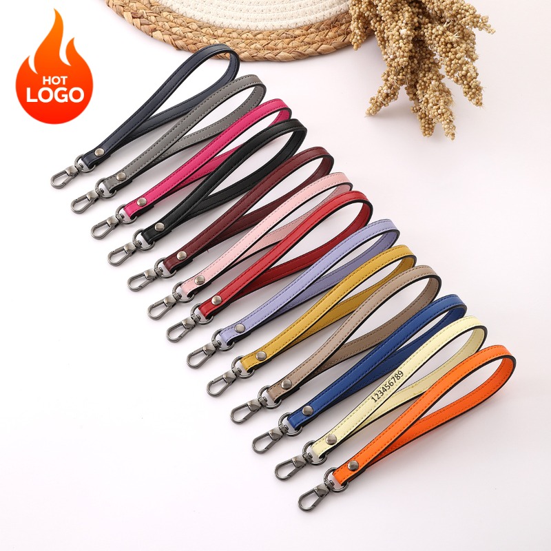 Leatherwork Keychain - พวงกุญแจโลโก้ที่กําหนดเองหนังเปล่าเลเซอร์แกะสลักส่วนบุคคลพวงกุญแจกระเป๋าถือสุภาพสตรีส่วนบุคคลและสายรัดข้อมือ