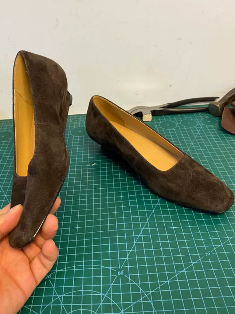 รองเท้าส้นเตารีดหัวเหลี่ยมหนัง - Leather Work For Kids บทวิจารณ์และราคา
